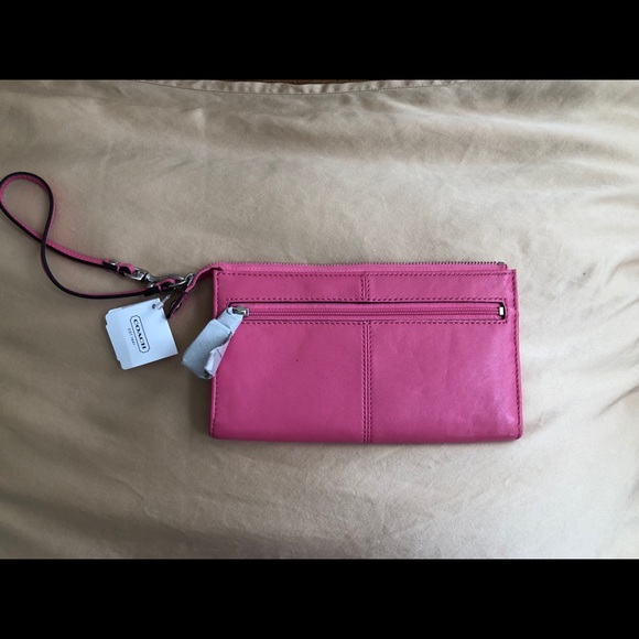 Coach pink wristlet - Picture 5 of 8